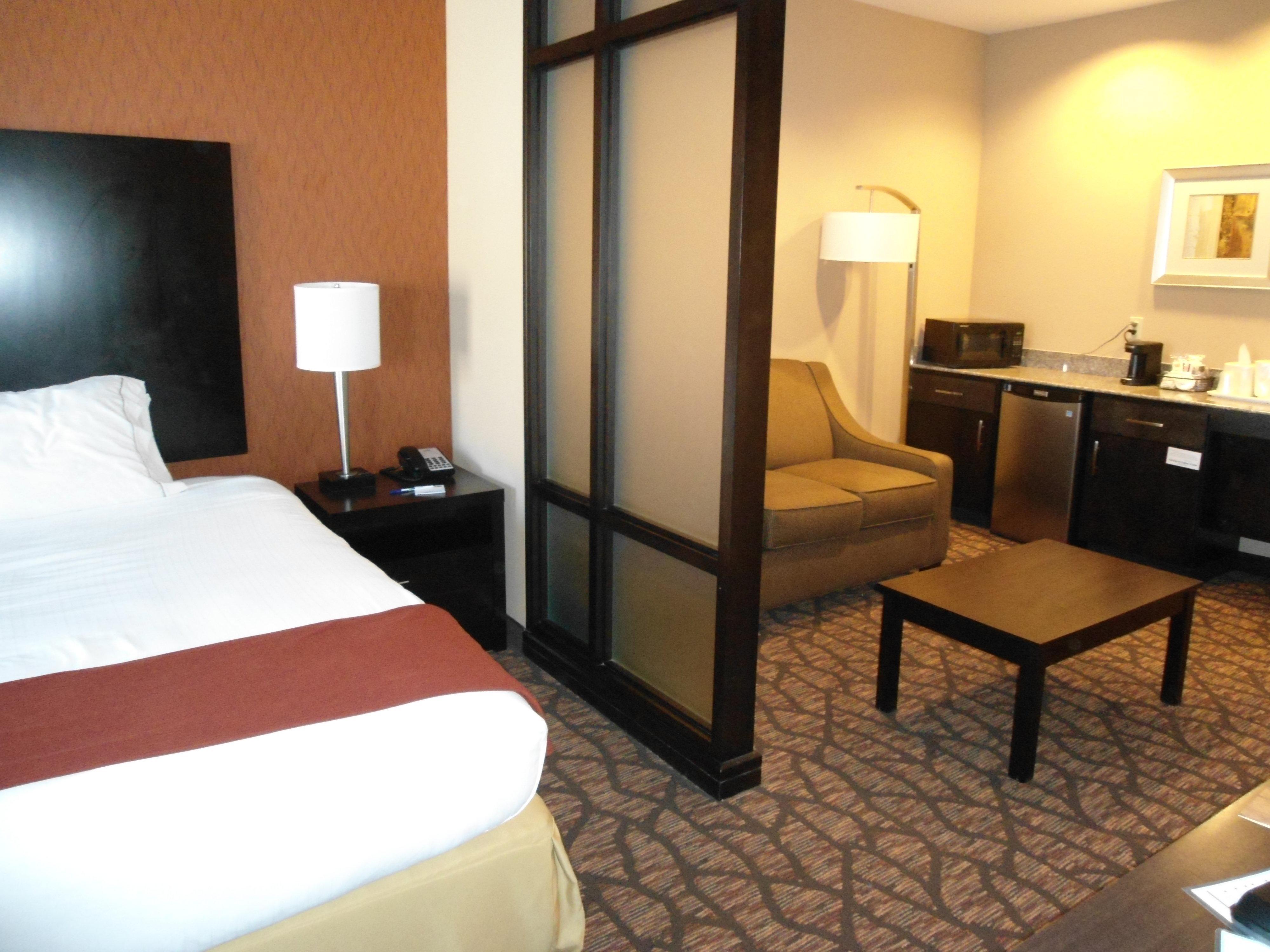 Holiday Inn Express And Suites Alpine By Ihg Zewnętrze zdjęcie