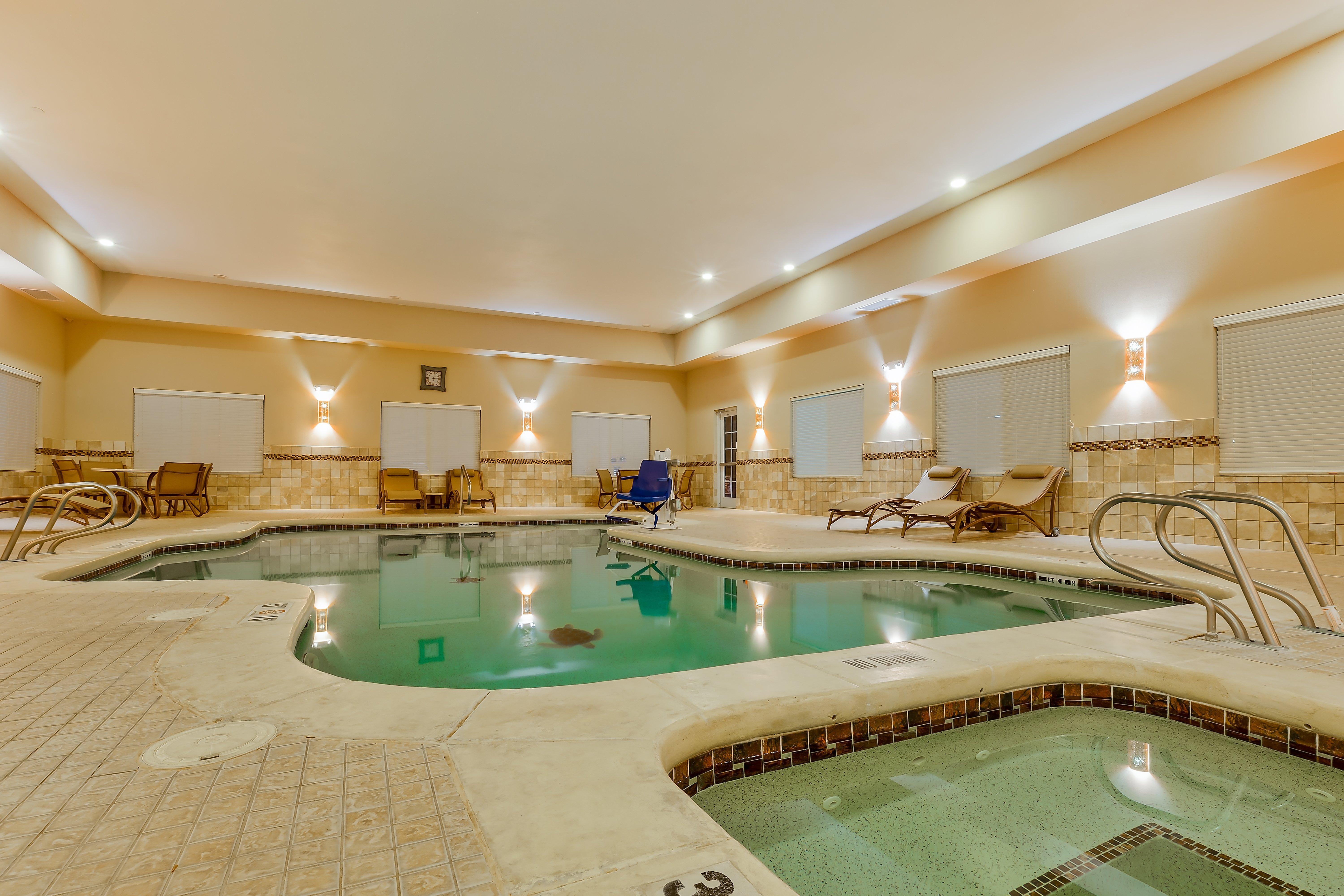Holiday Inn Express And Suites Alpine By Ihg Zewnętrze zdjęcie