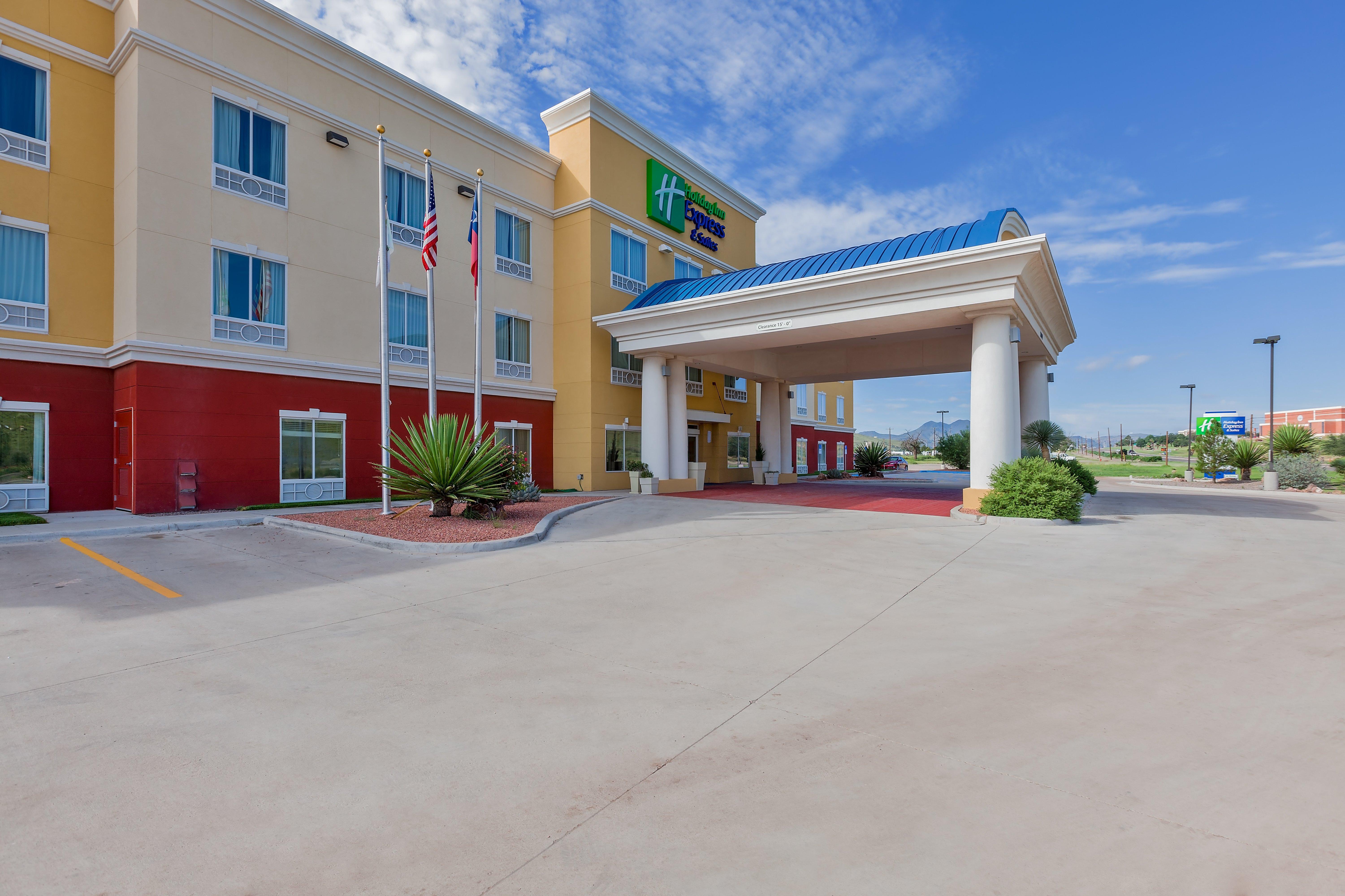 Holiday Inn Express And Suites Alpine By Ihg Zewnętrze zdjęcie