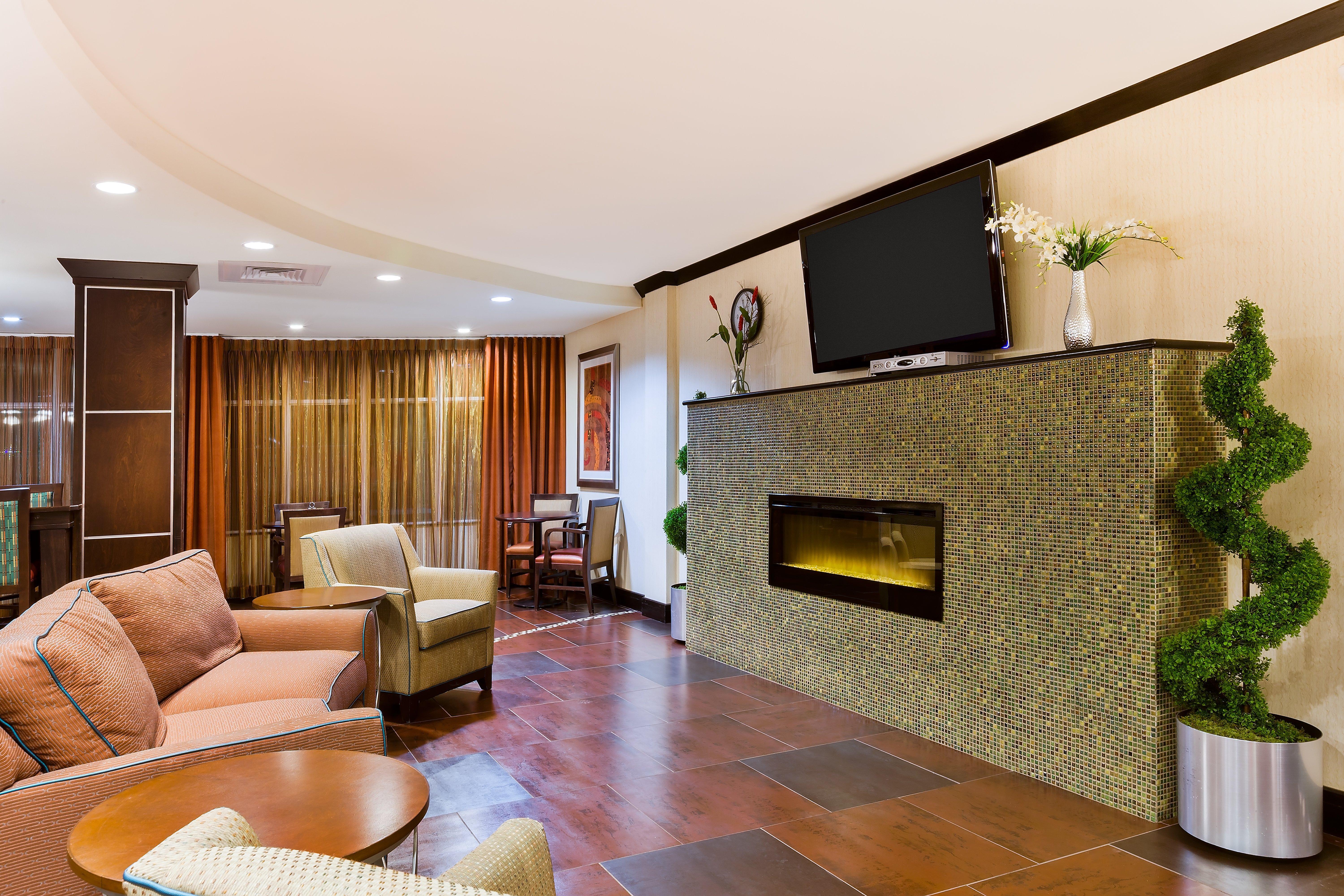 Holiday Inn Express And Suites Alpine By Ihg Zewnętrze zdjęcie
