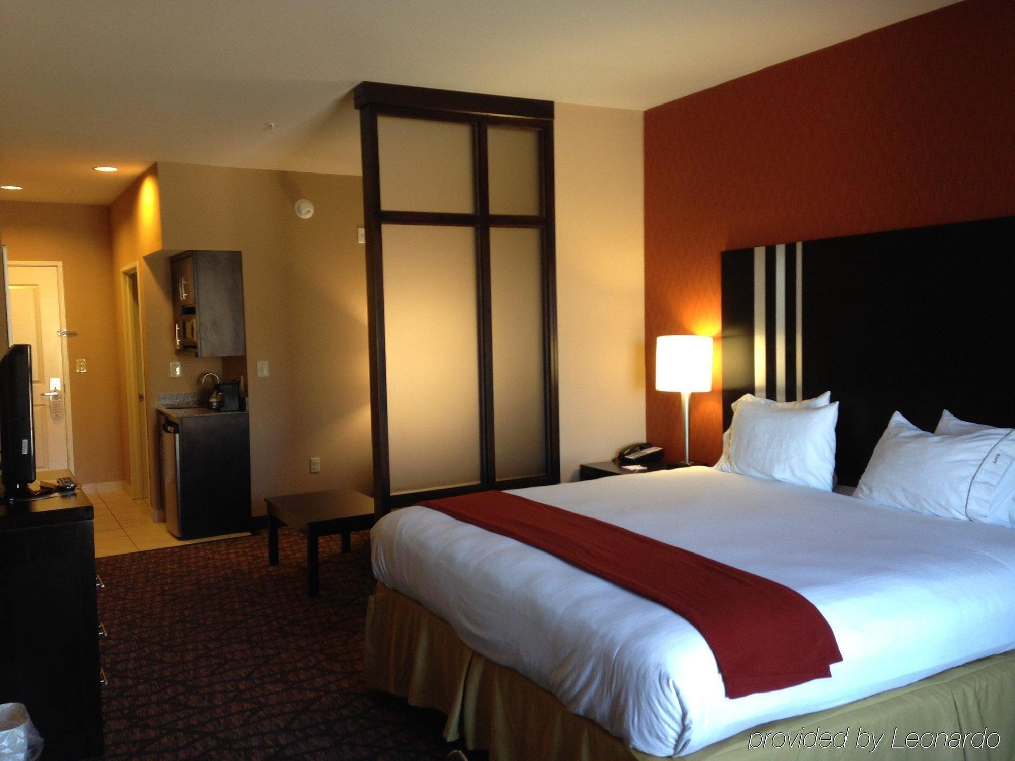 Holiday Inn Express And Suites Alpine By Ihg Zewnętrze zdjęcie